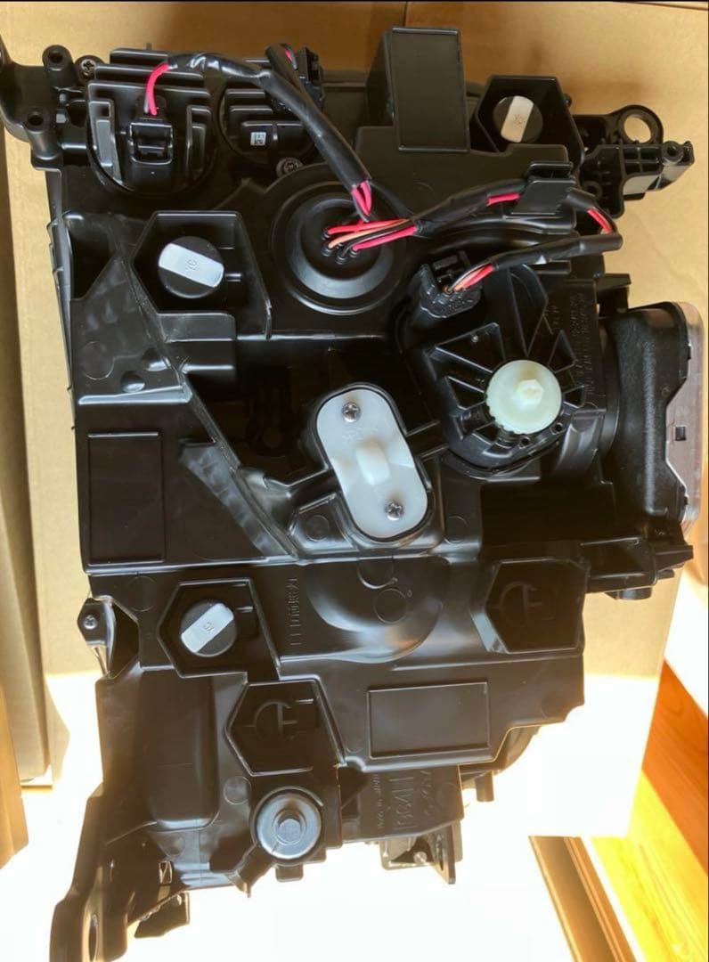 新品未使用✴︎ランドクルーザー250 角目LEDヘッドライト トヨタ