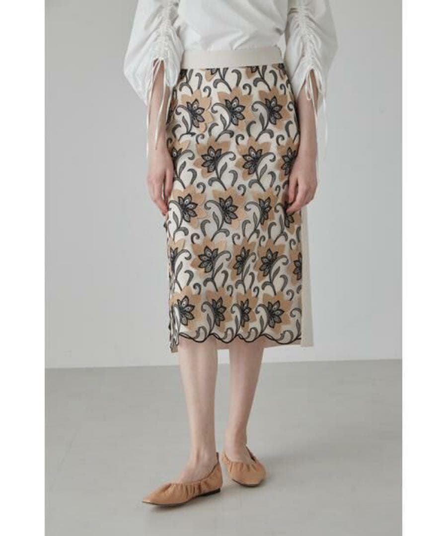 アドーア　3Dレーススカート