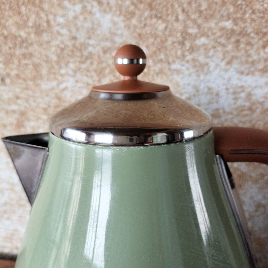 【美品】De'Longhi グリーン 電気ケトル 【送料無料】