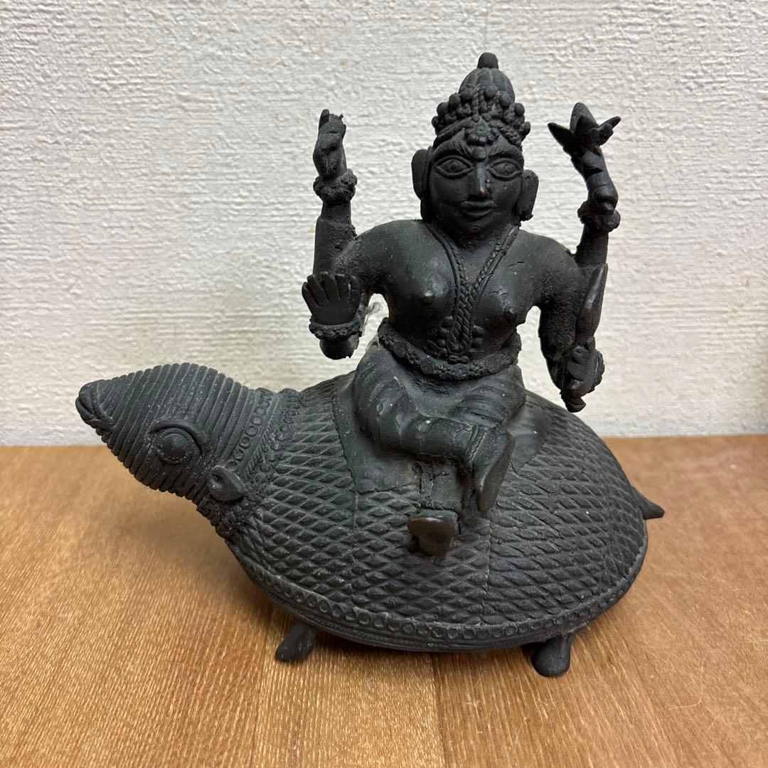 金属製 神像 亀の形彫刻