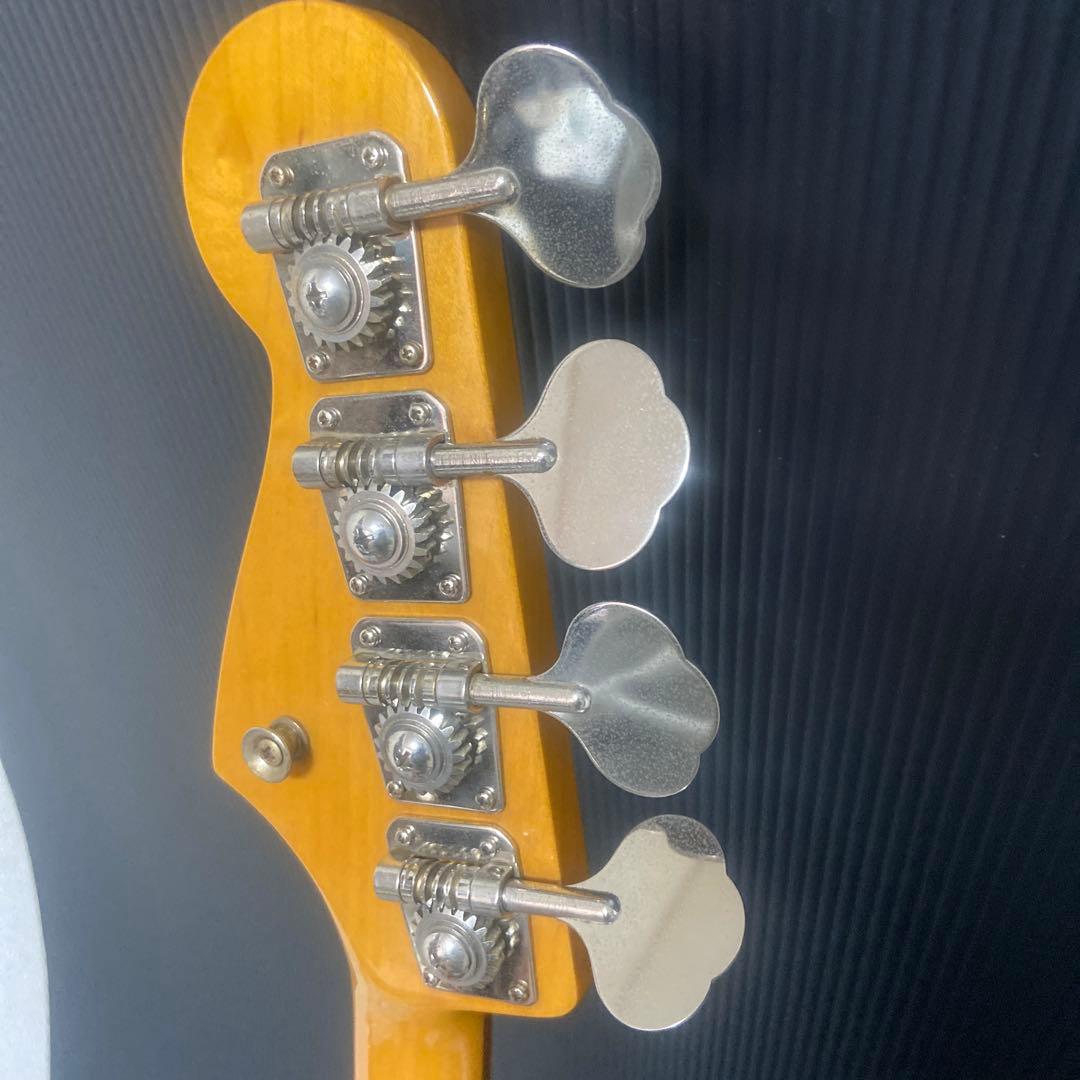 ベース Fender Japan JazzBass