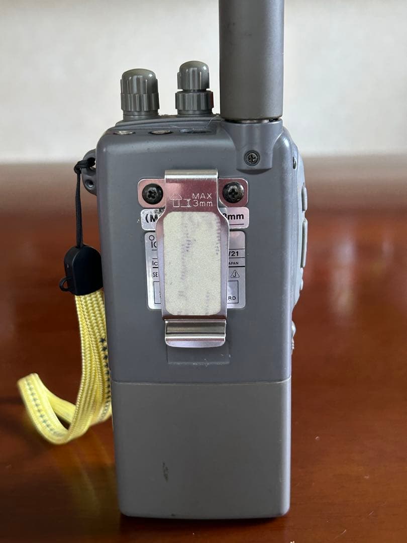 ICOM IC-W21 FMトランシーバー