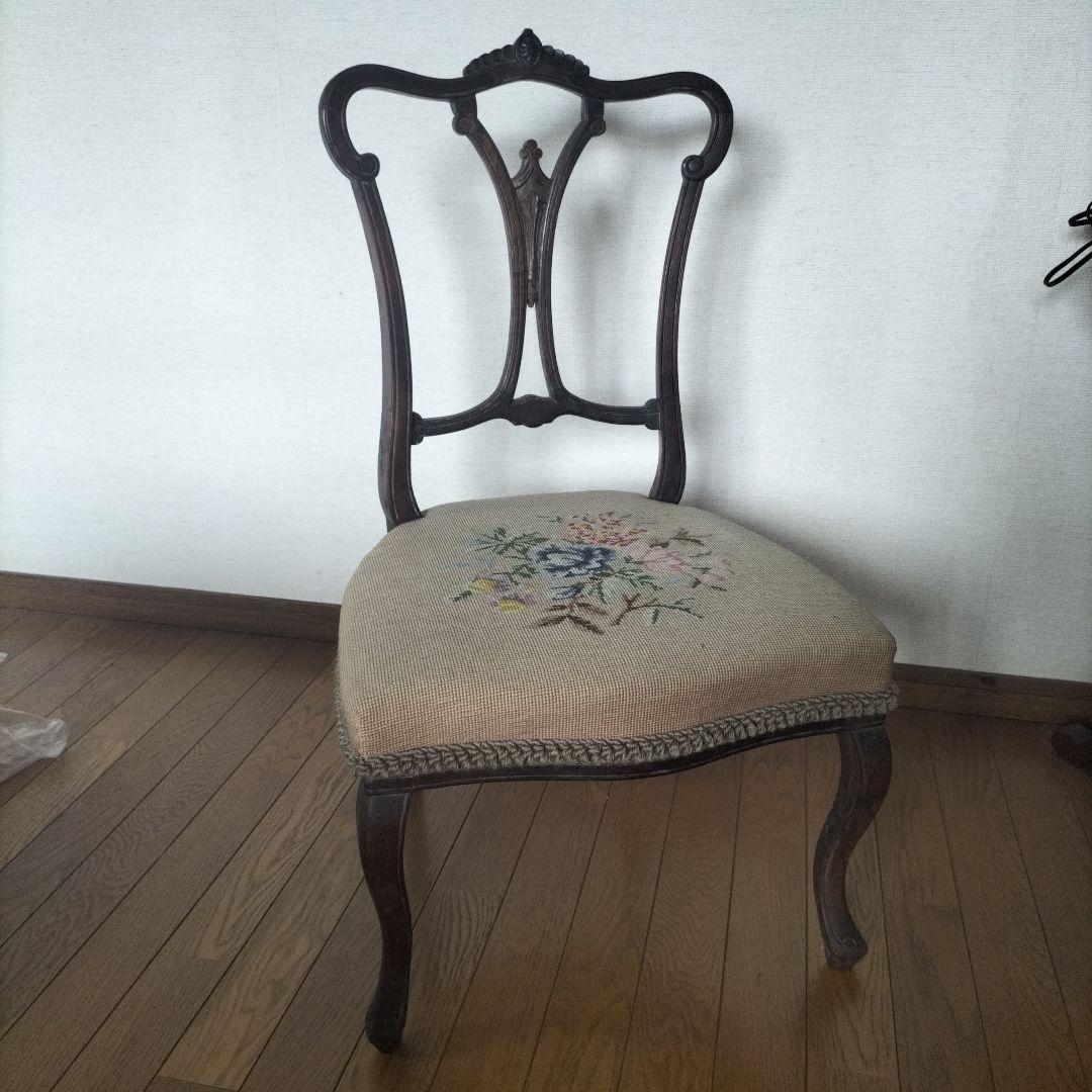 時間限定値下①木製　刺繍　椅子　アンティーク　プチポワン　チェア　イギリス　ミニ