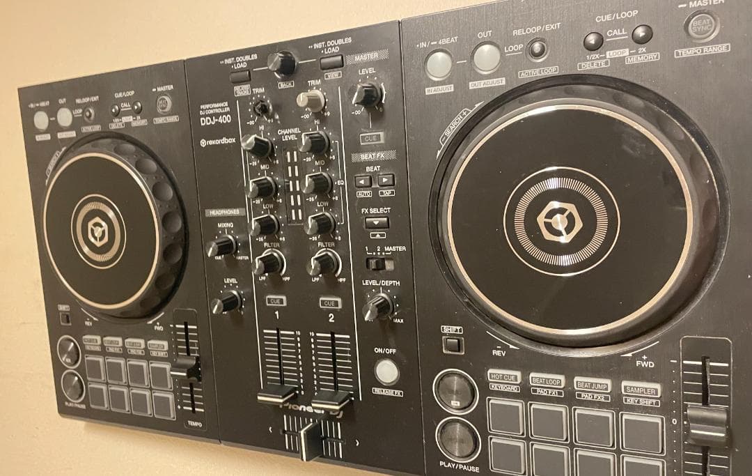 Pioneer DJ DDJ-400 コントローラー
