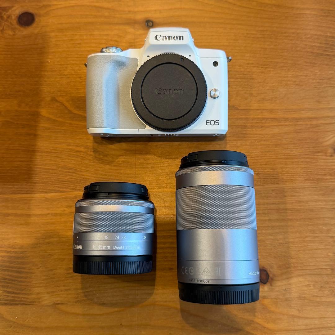 【美品】Canon キャノンEOS Kiss M2 ダブルズームキット　ホワイト