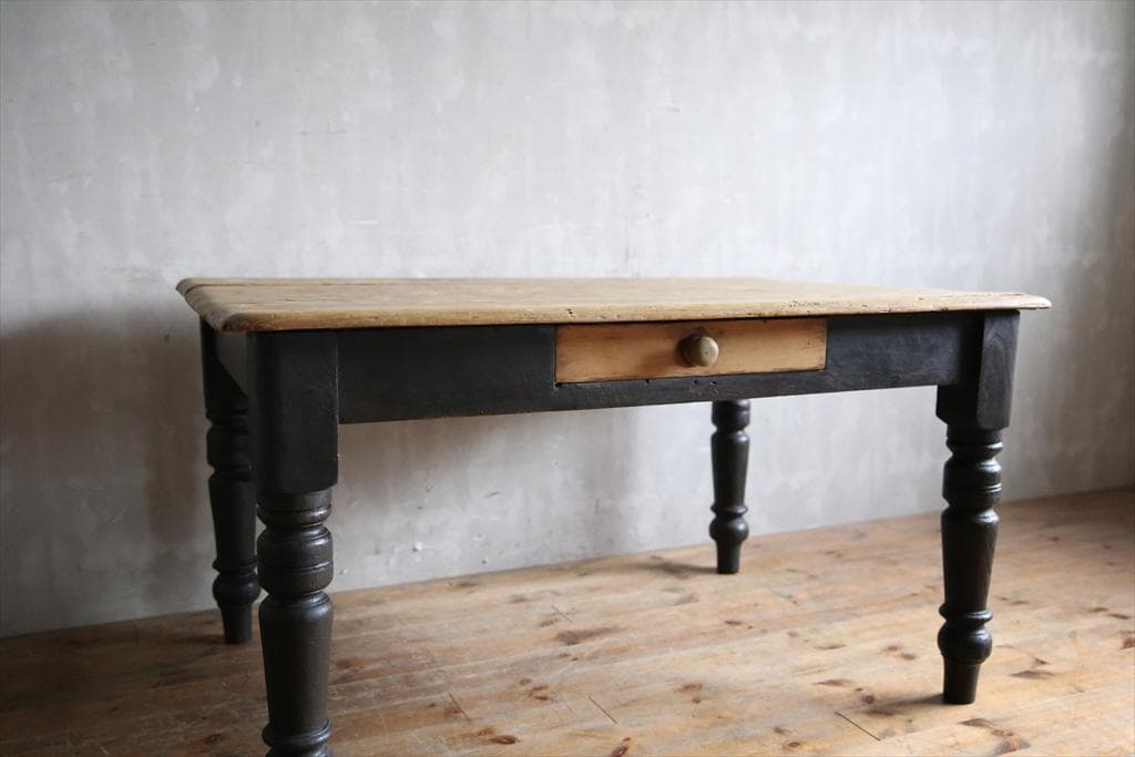 イギリスアンティークオールドパイン材の古木ダイニングテーブル木製机(70-212