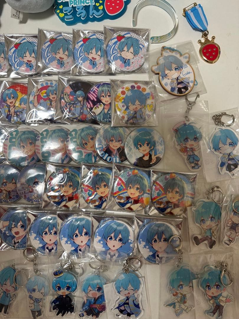 すとぷり ころん 缶バッチ・アクキー・ぬいぐるみ・シュシュ・トレカその他セット