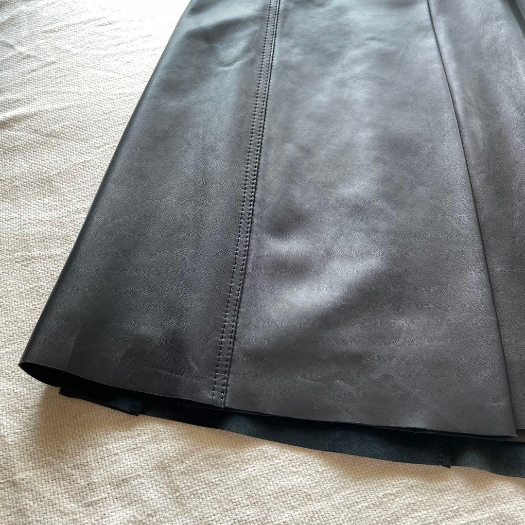 Burberry ブラックレザー プリーツスカート　羊革