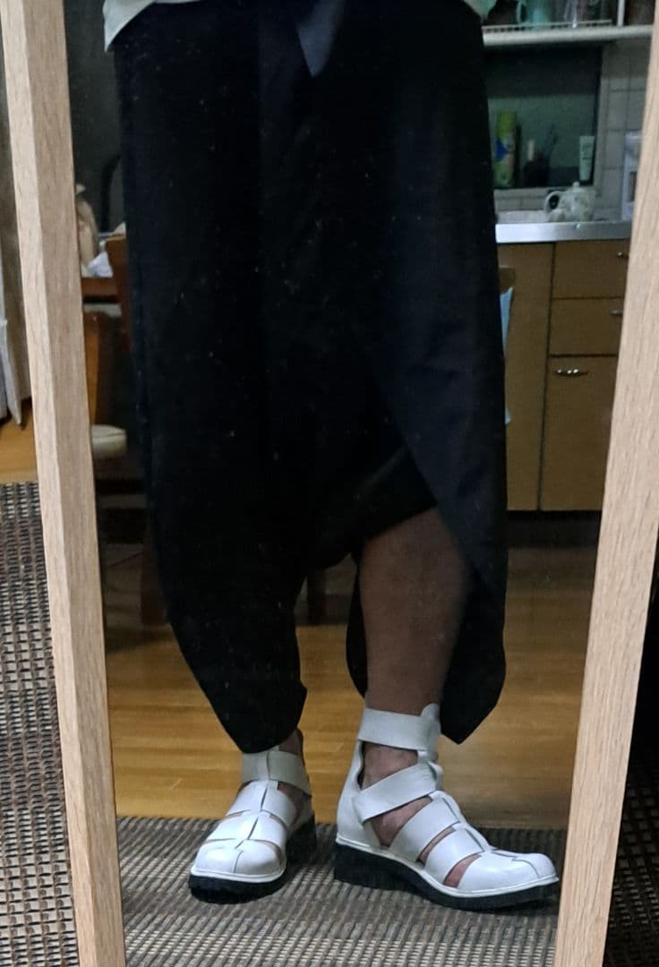 インカネーションのラップサルエルパンツ1度着用の美品だね‼️