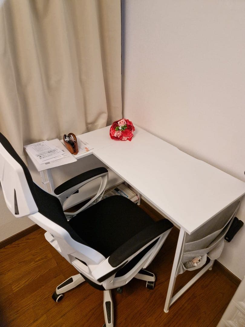 ホワイト L字型パソコンデスクとオフィスチェアセット