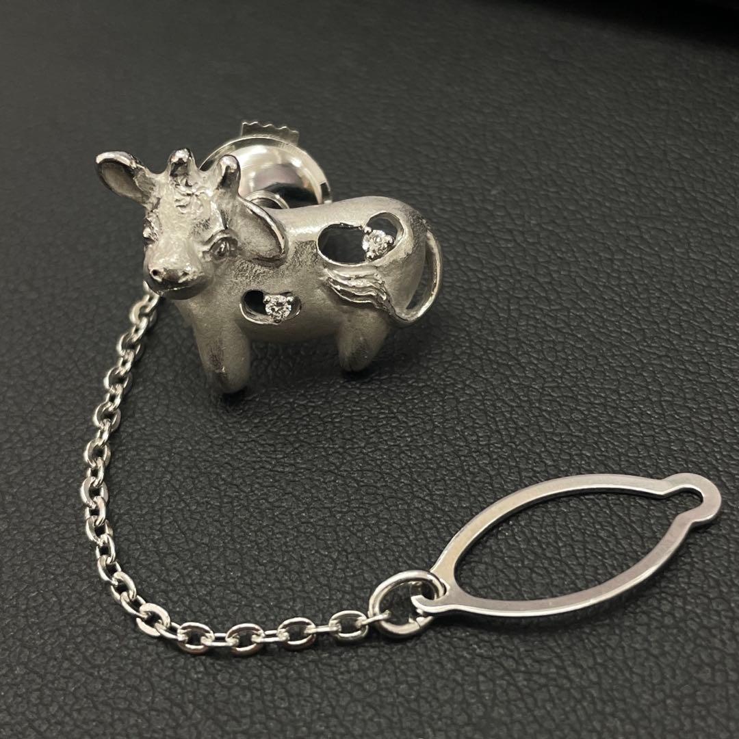 友安昭先生作　K18WG牛モチーフピンブローチ