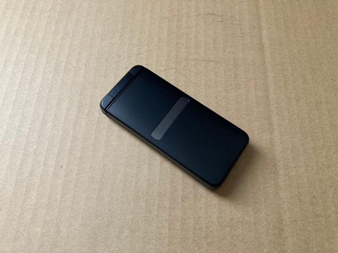 美品 G829 GRATINA 4G KYF39 SIMフリー ガラホ povo