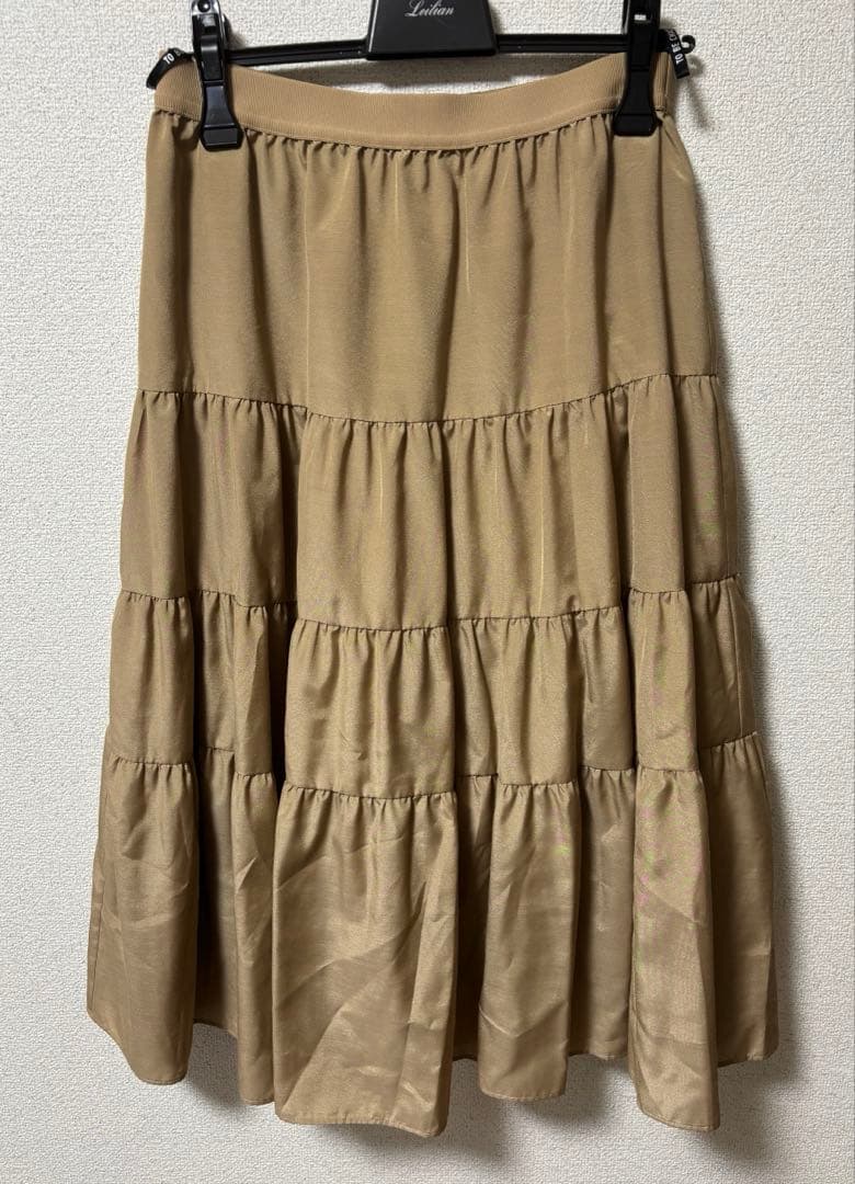 美品 TO BE CHIC ブライトクロス ティアードスカート ベージュ