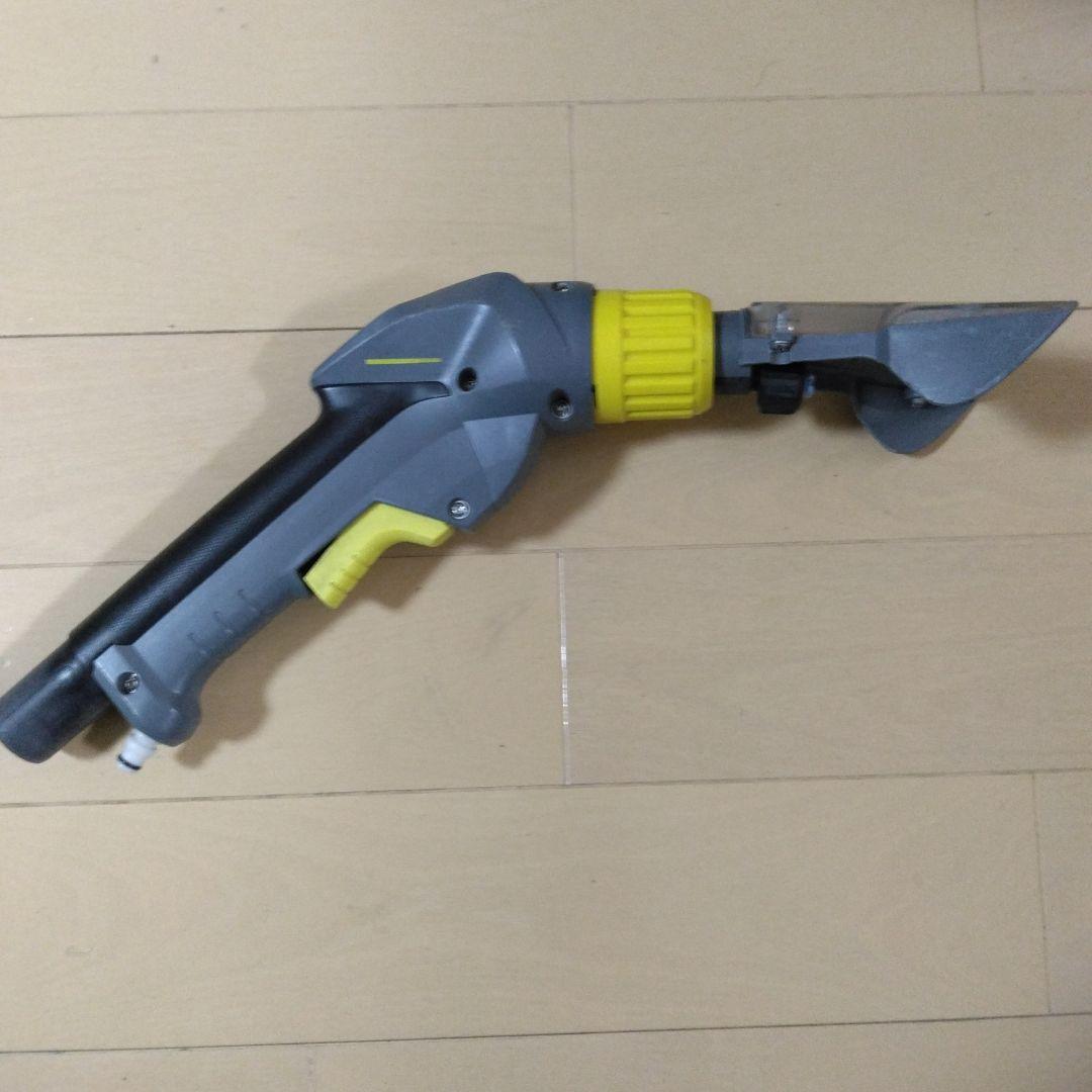 Kärcher Puzzi 8/1 C キャニスター掃除機(ホース破れ)