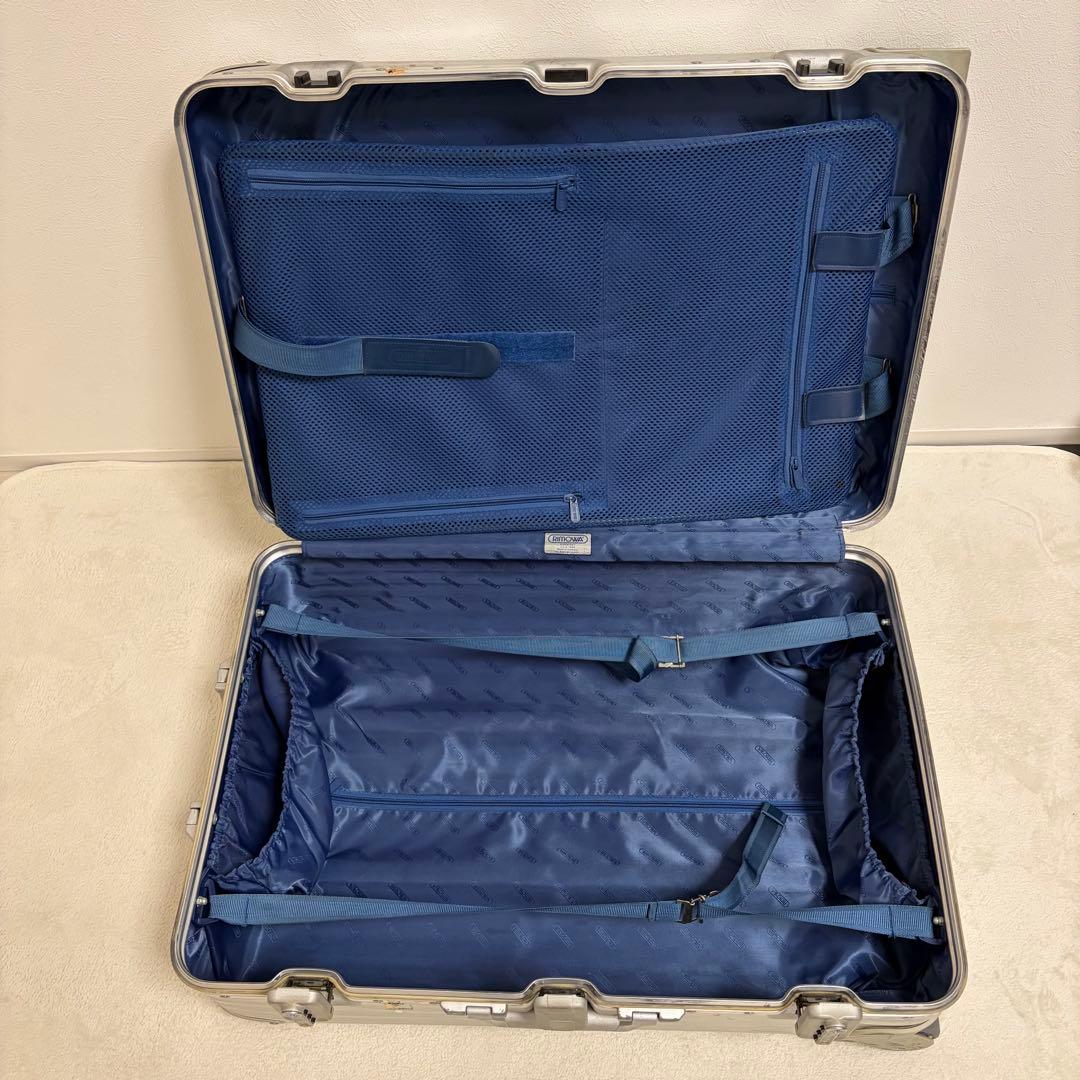 リモワ トパーズ アルミニウム ダイヤルロック式 2輪 スーツケース シルバー