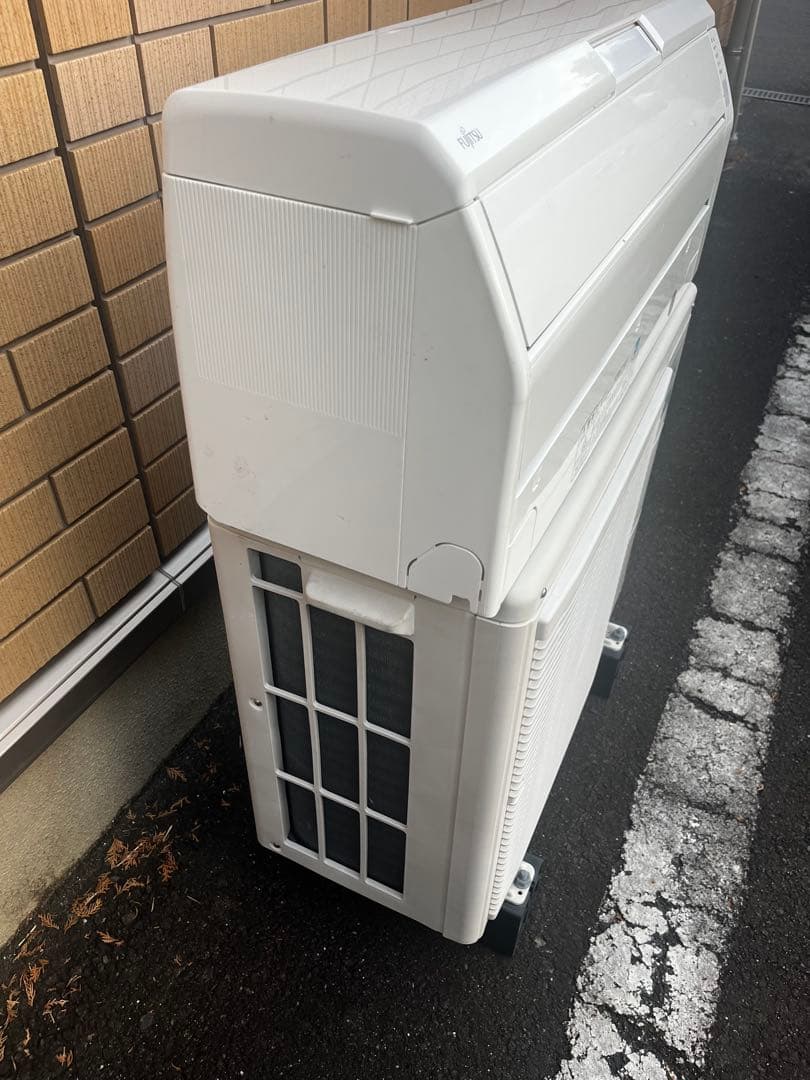 Fujitsu ノクリア　エアコン AS-R22H-W 2019年製お掃除機能付