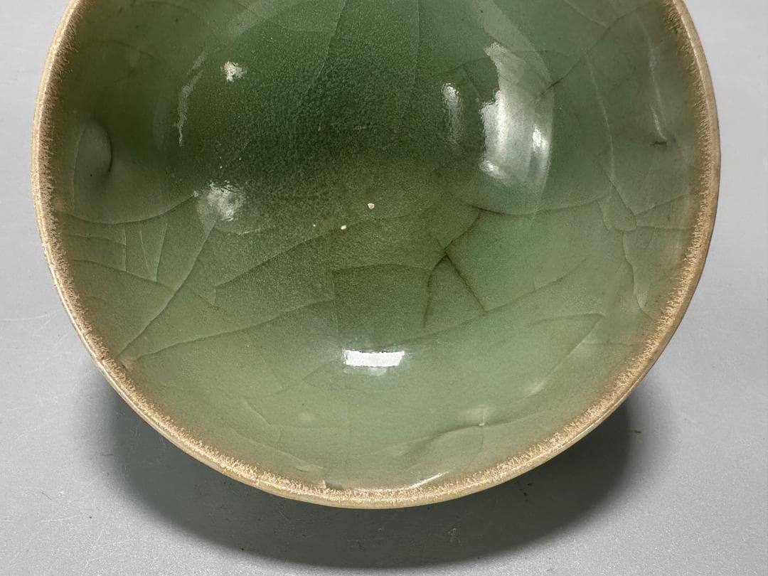 中国美術　龍泉窯　青磁茶杯　煎茶碗　貫入　盃　唐物