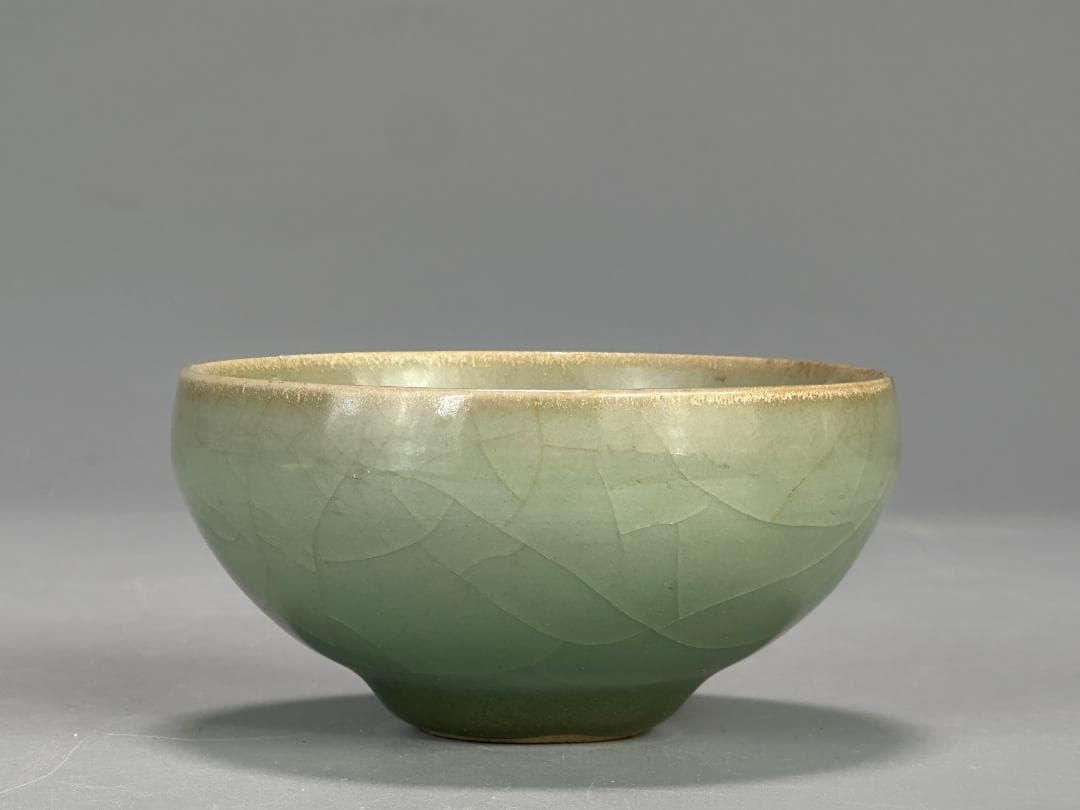 中国美術　龍泉窯　青磁茶杯　煎茶碗　貫入　盃　唐物