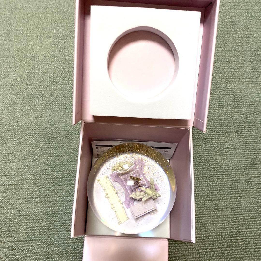 激レア　大人気クレドポーボーテ ホリデー 2024 ノベルティ スノードーム