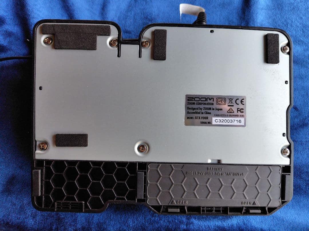 ZOOM G1X FOUR マルチエフェクター（エクスプレッションペダル付）