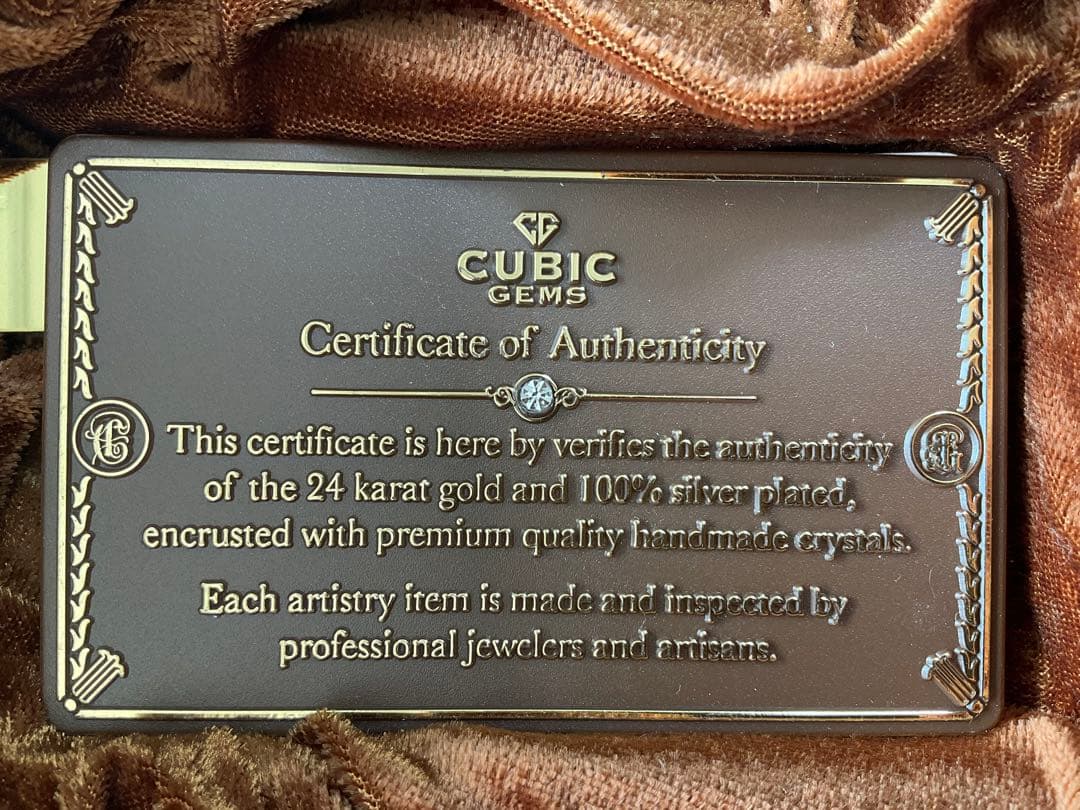 Cubic Gems 24金メッキ 馬の彫刻