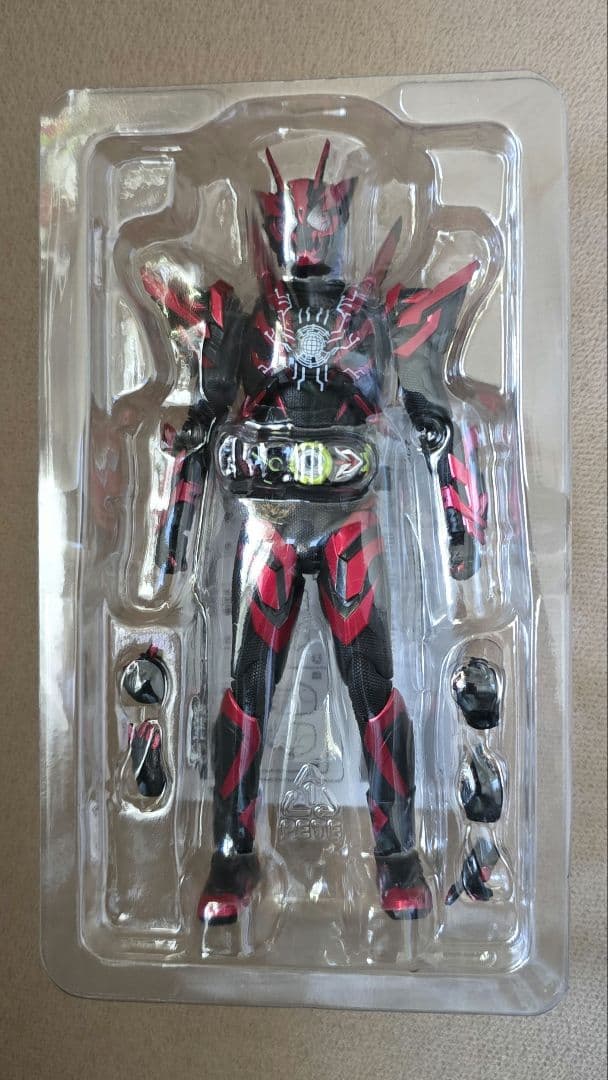 S.H.Figuarts 仮面ライダーゼロワンヘルライジングホッパー＆アークワン