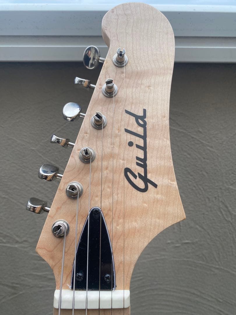 ギター GUILD SURFLINER