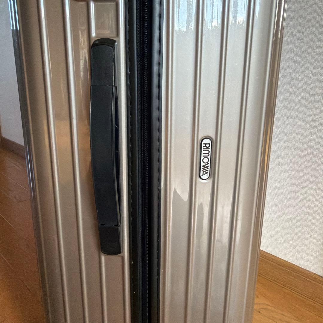 リモワ サルサ 104L 4輪 日本限定色サンドゴールド