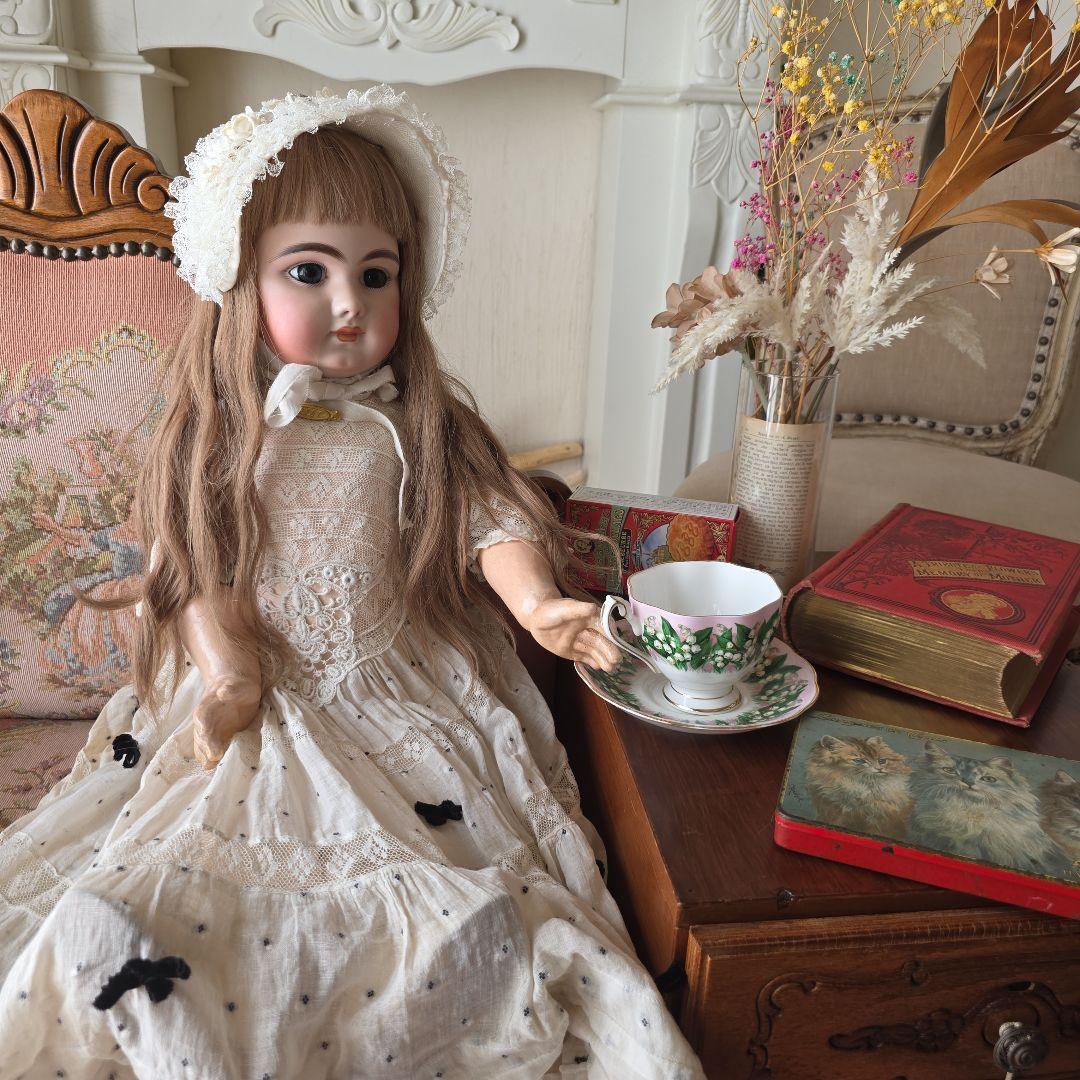 お取り置きとなりました　英国アンティーク　ゴブラン織　椅子　テーブル　チェスト