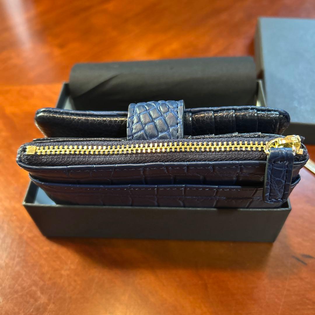 アルムコ、マットクロコダイル多機能2つ折り財布、ネイビー、未使用。