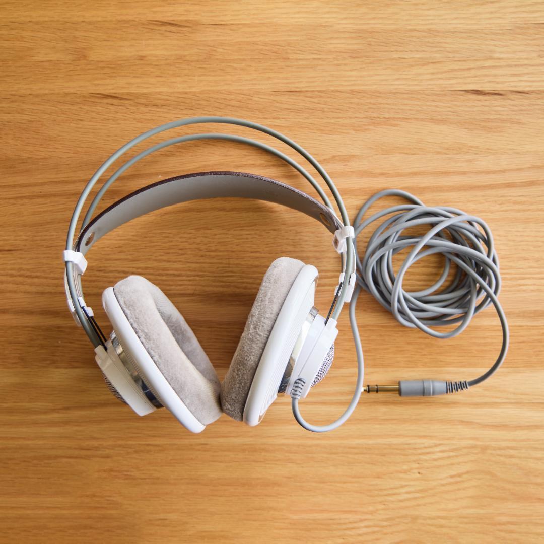 AKG プロフェッショナルモニターヘッドホン K701-Y3