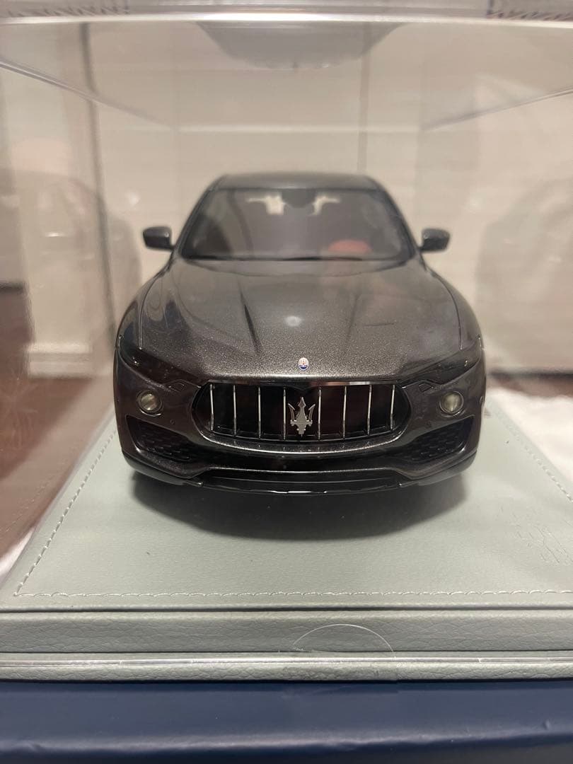 Maserati マセラティ レヴァンテ 1／18 フィギュア