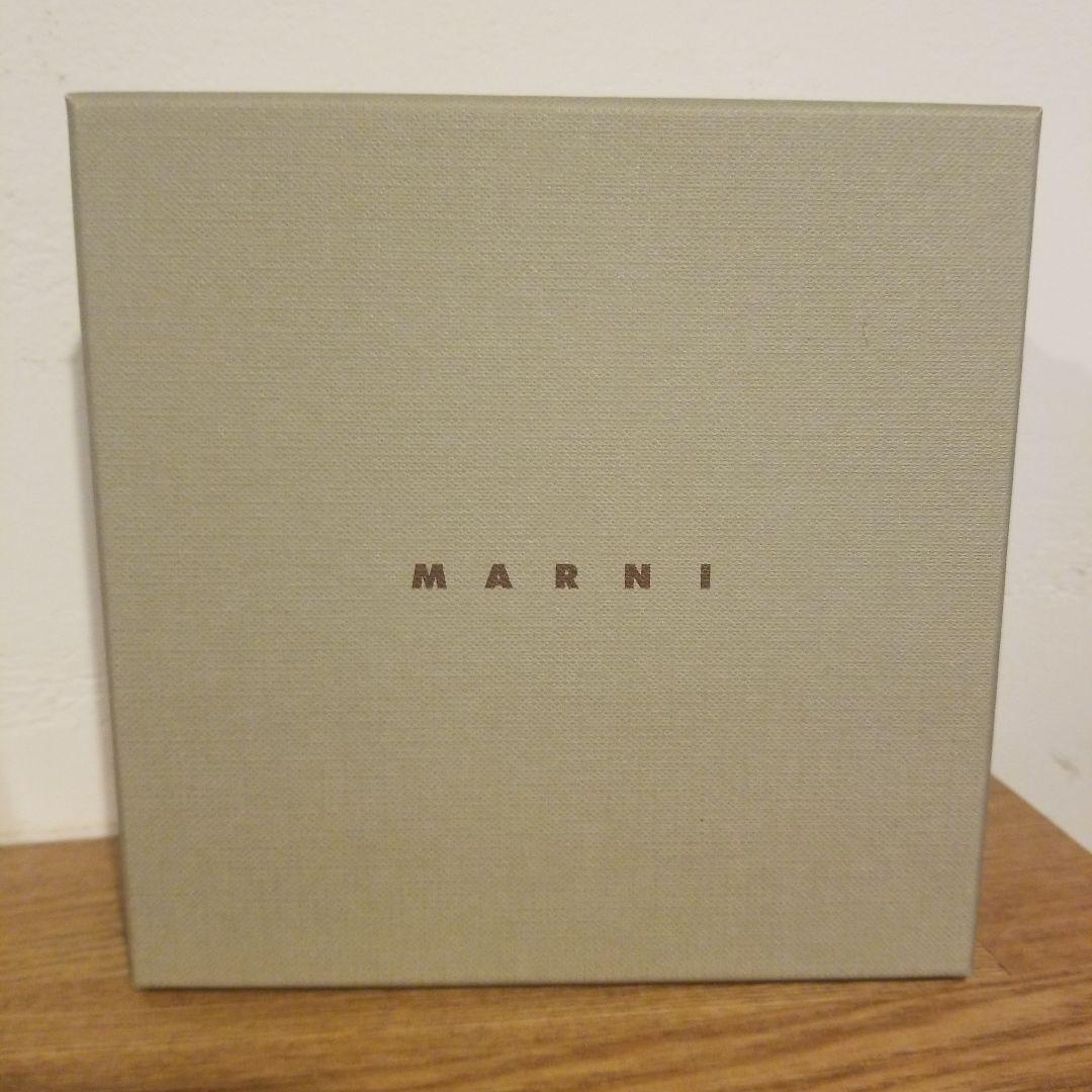 【美品】MARNI 二つ折り財布 オレンジ ピンク