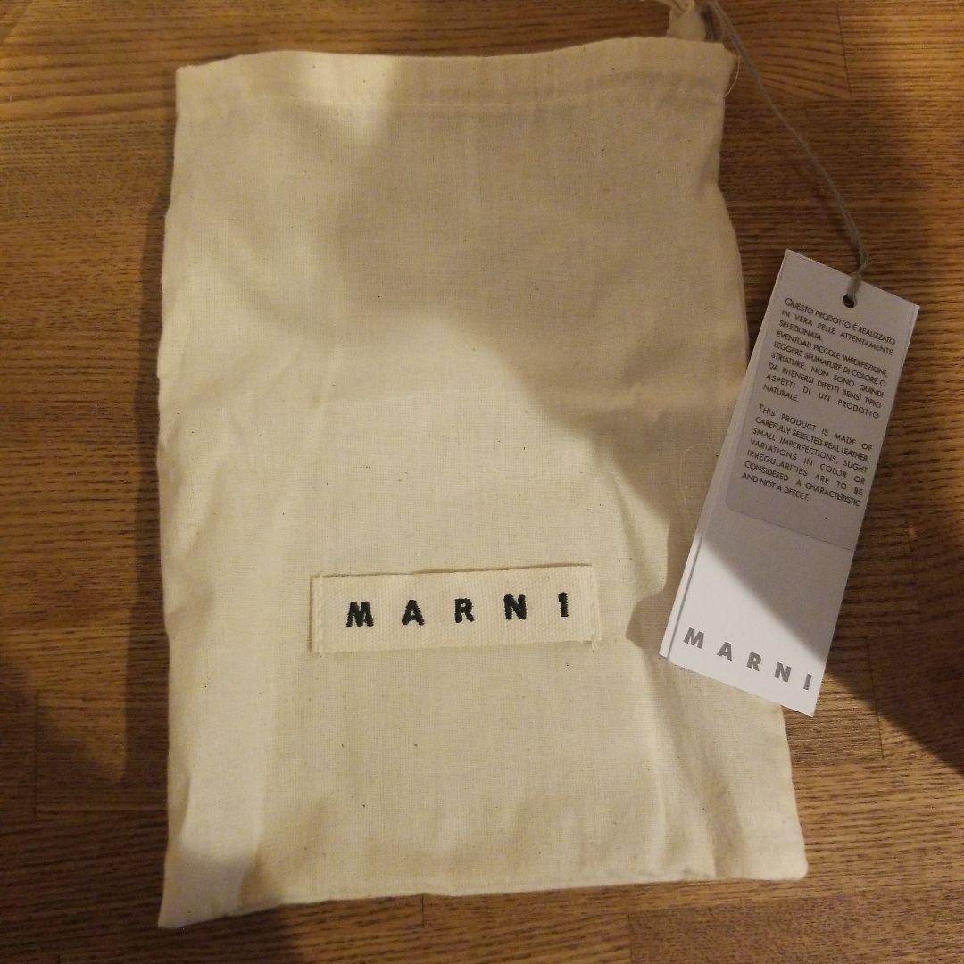 【美品】MARNI 二つ折り財布 オレンジ ピンク
