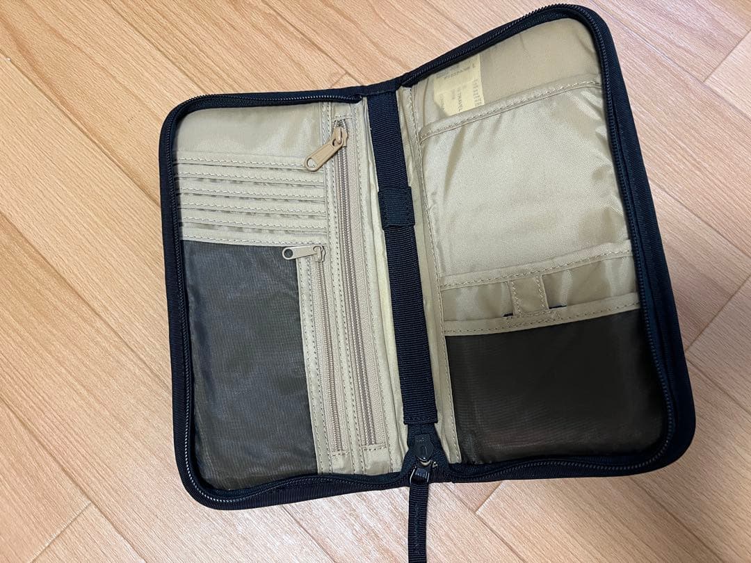 DAKINEダカイントラベルキャリー100 L バッグポーチ他一式 旅行に