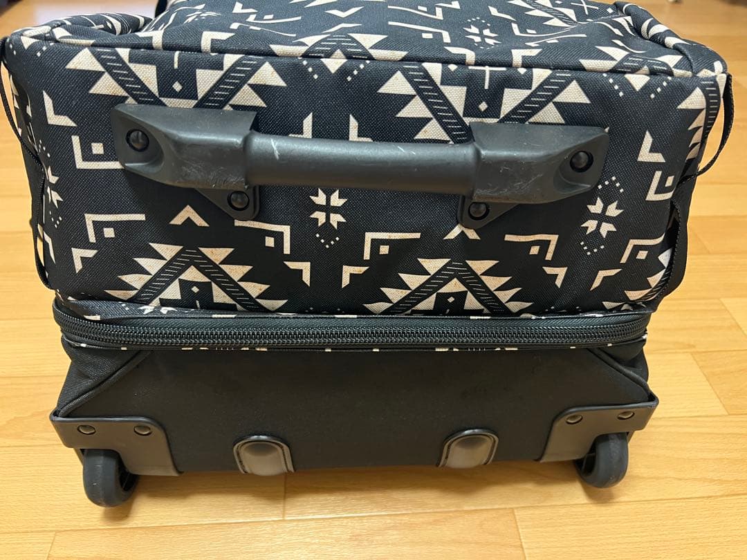 DAKINEダカイントラベルキャリー100 L バッグポーチ他一式 旅行に