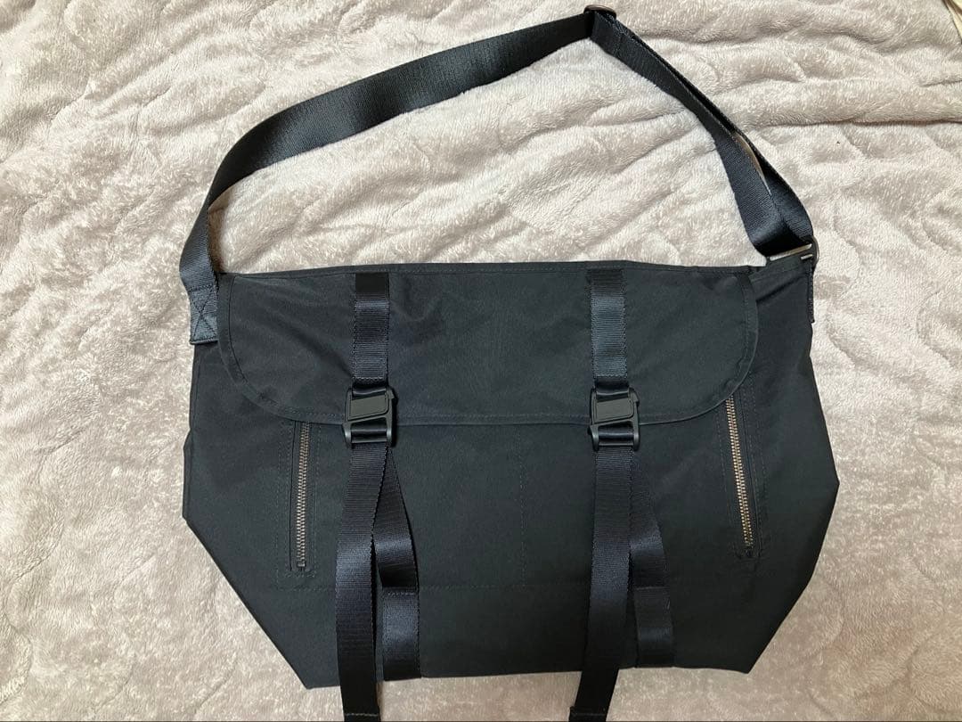 AMIACALVA MESSENGER BAG シンゾーン