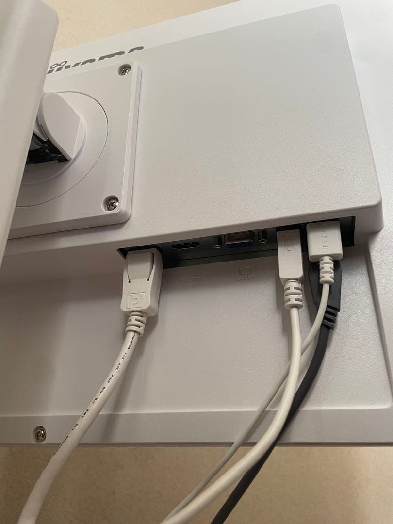 iiyama ホワイト ディスプレイ 本体