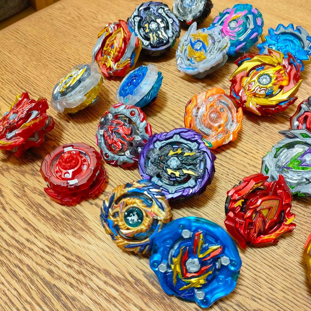 中古品ベイブレード大量まとめて