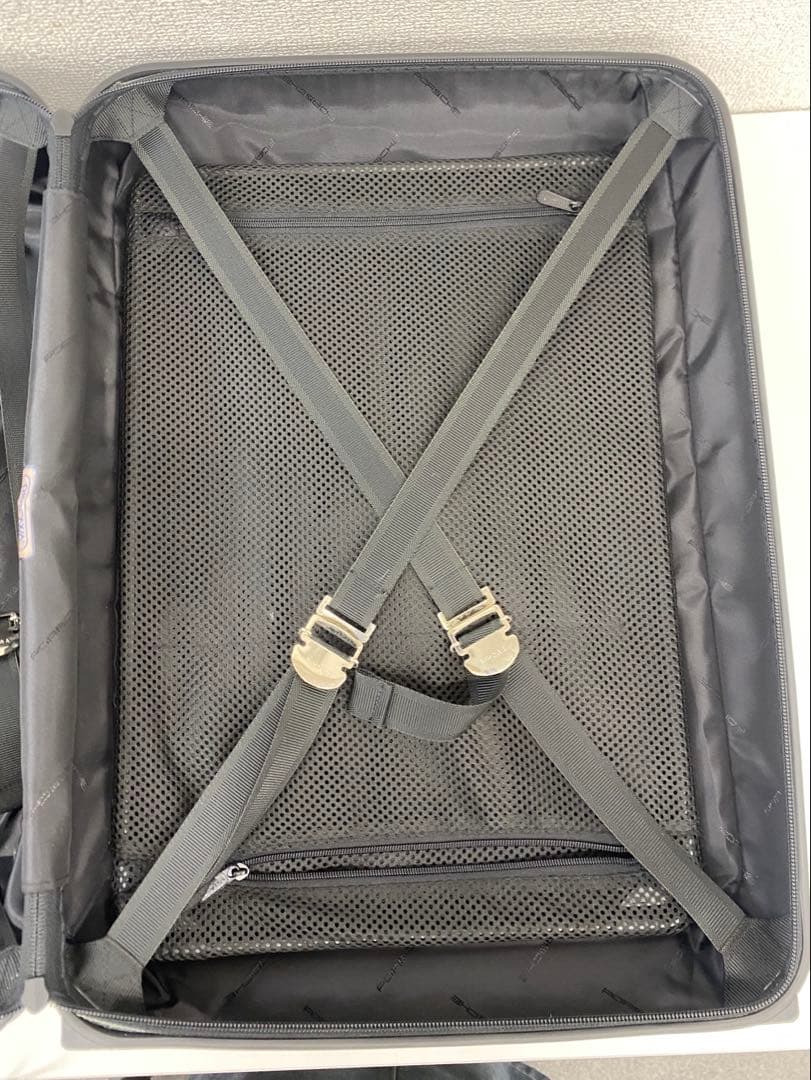 PORSCHE × RIMOWA ポルシェ×リモワ スーツケース