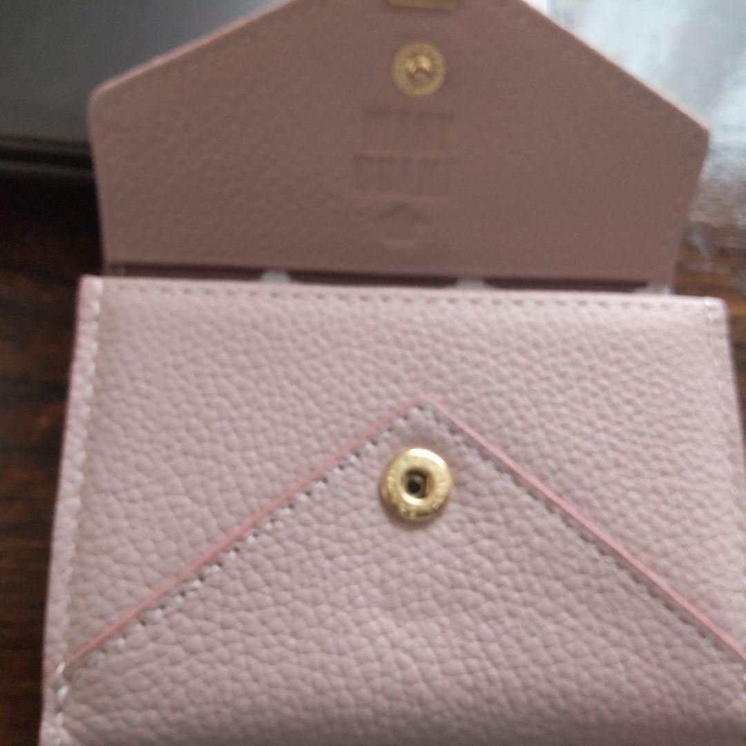 新品 未使用 マリークワント シーリングデイジー レター 三つ折財布