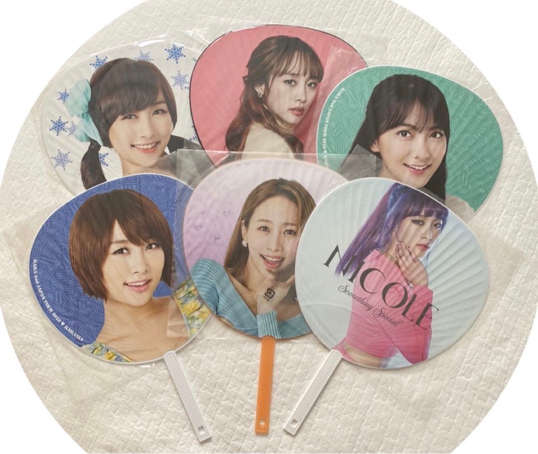 KARA まとめ売り　ニコル　ジヨン　サイン入り　　写真7枚あり