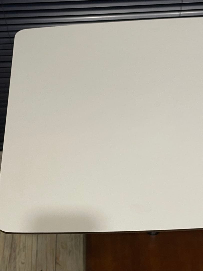 美品　カリモク60 カフェテーブル