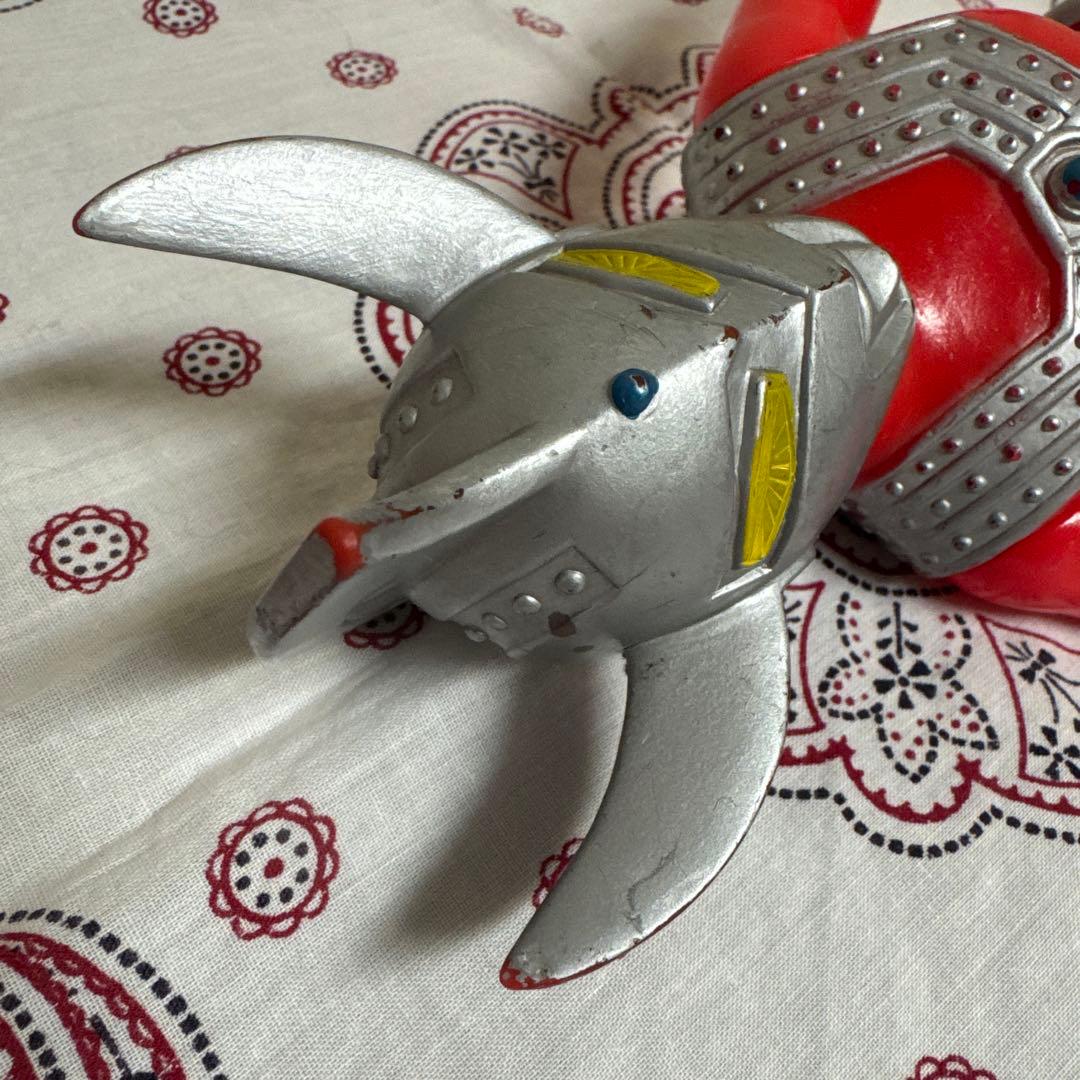 グレートザウルス　ウルトラマンタロウ　ポピー