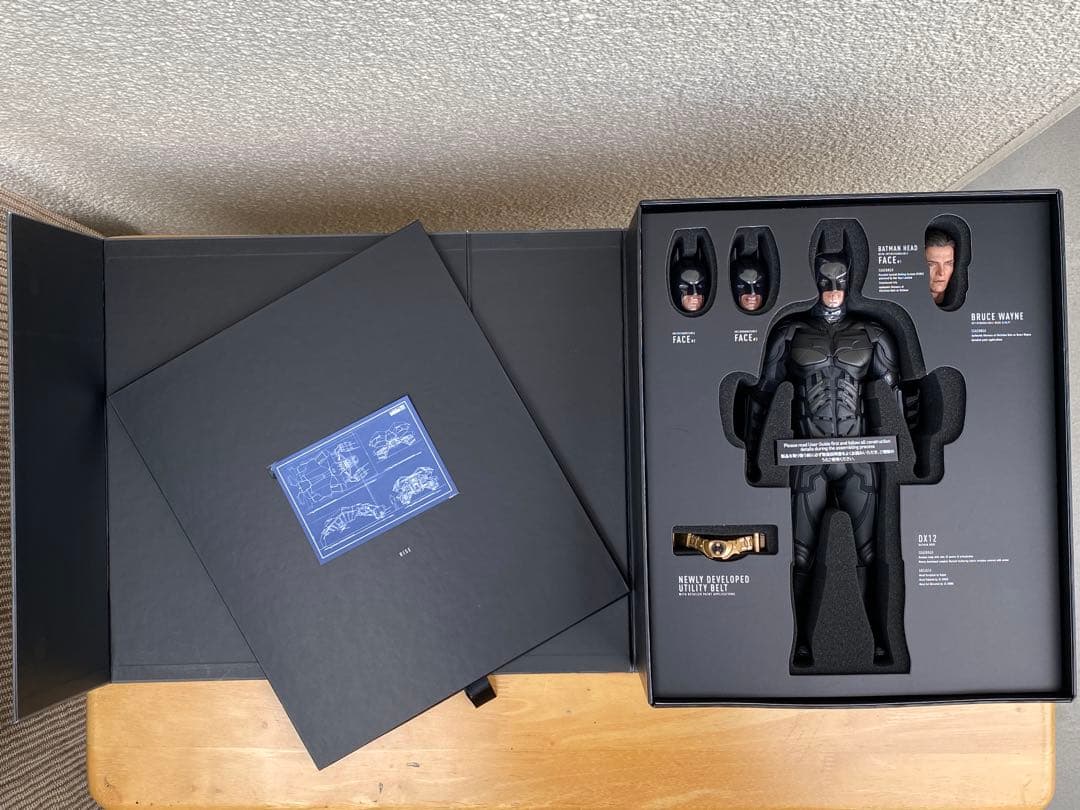 ホット・トイズ 1/6スケール バットマン ダークナイト ライジング