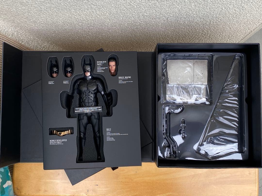 ホット・トイズ 1/6スケール バットマン ダークナイト ライジング