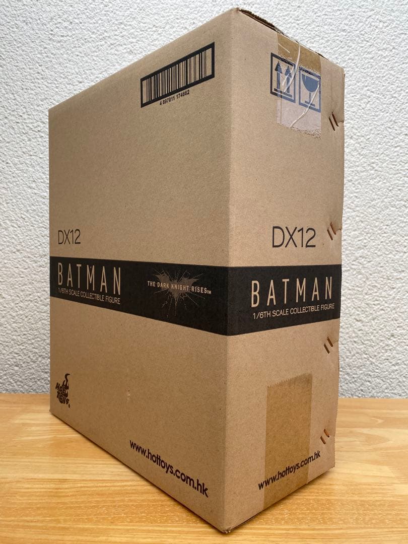 ホット・トイズ 1/6スケール バットマン ダークナイト ライジング