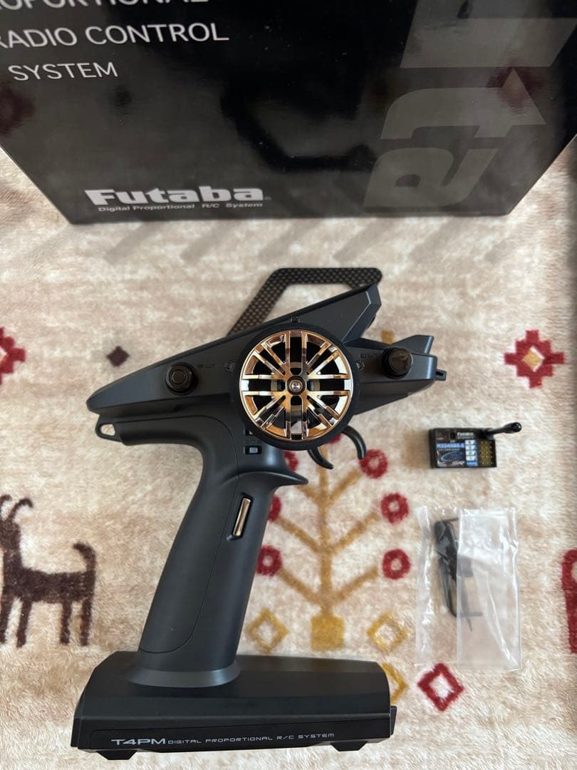 Futaba フタバ 4PM PLUS T/R SET(R334SBS)/プロポ