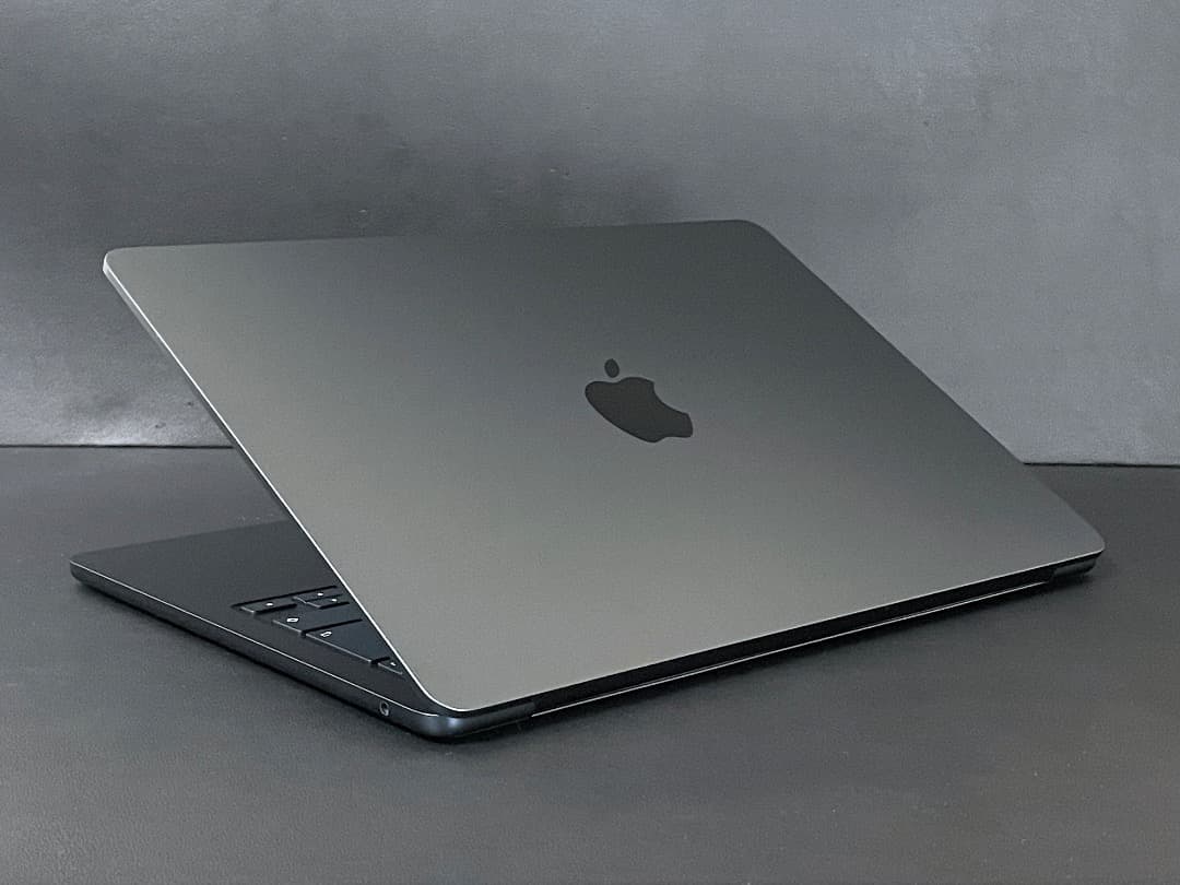 【美品】MacBook Air （M2, 2022）13.6㌅ 512GB 綺麗