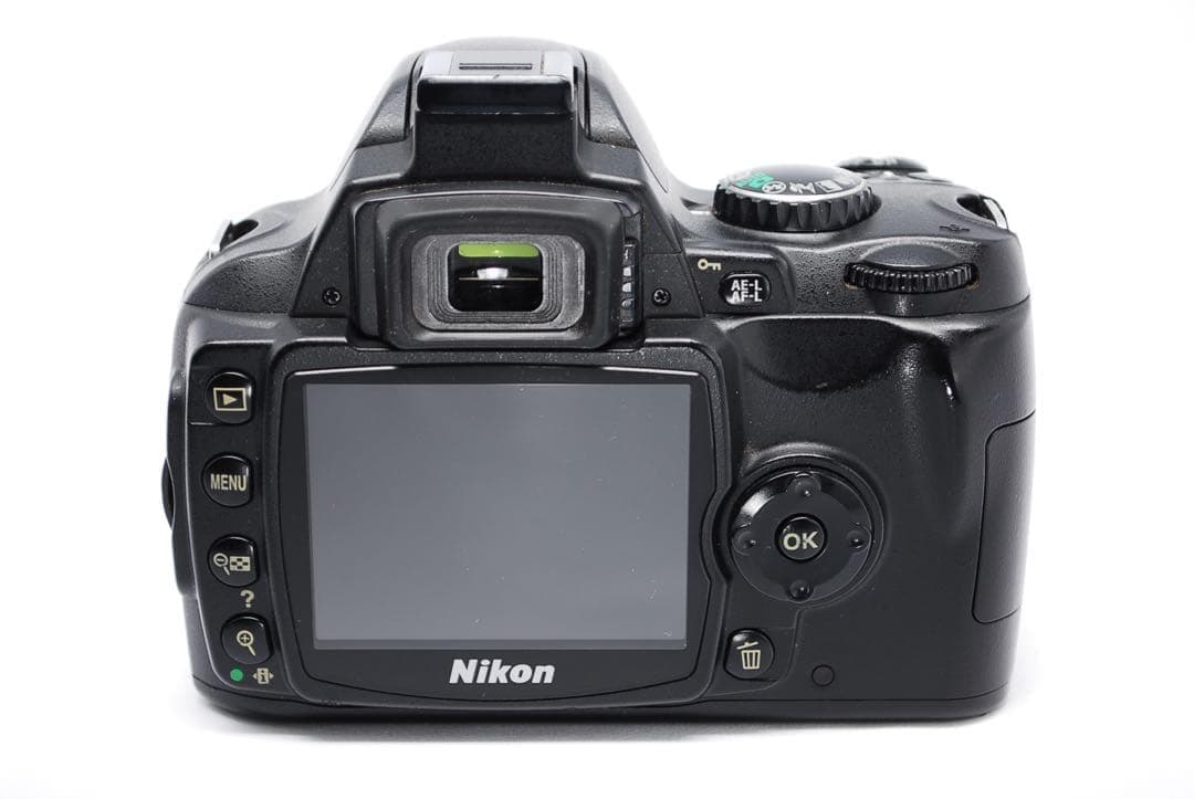 鮮やかな写り✨小型軽量✨Nikon D40X✨一眼レフデビューに✨